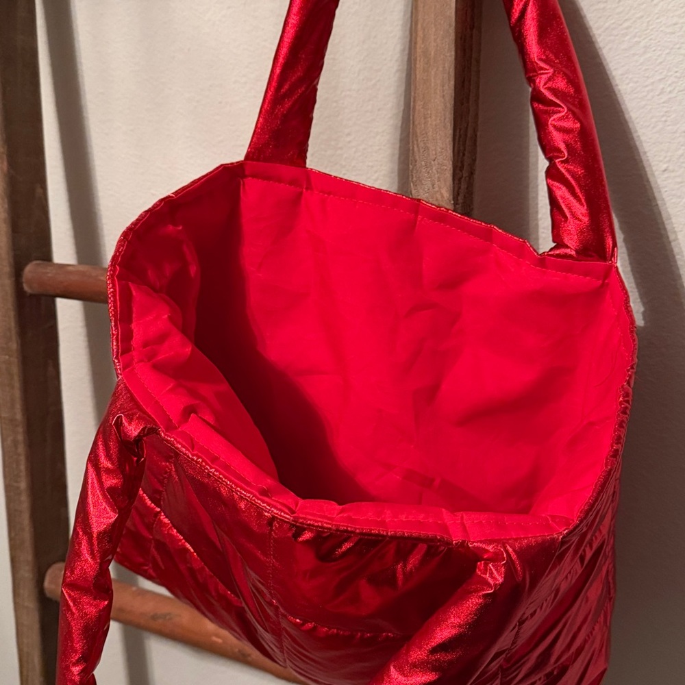 Metallic Red Quilted Tote Bag! - Picture 4 of 4